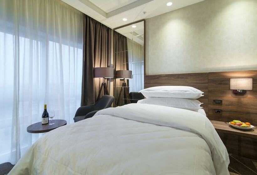 اتاق سوپریور, Sheraton Novi Sad