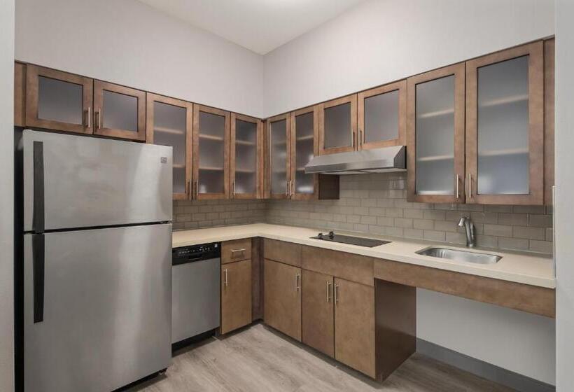 ２ベッドスイートルーム, Staybridge Suites   Florence Center, An Ihg