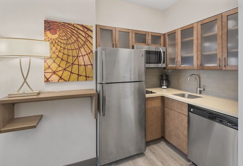 Люкс Адаптированный для Инвалидов, Staybridge Suites   Florence Center, An Ihg