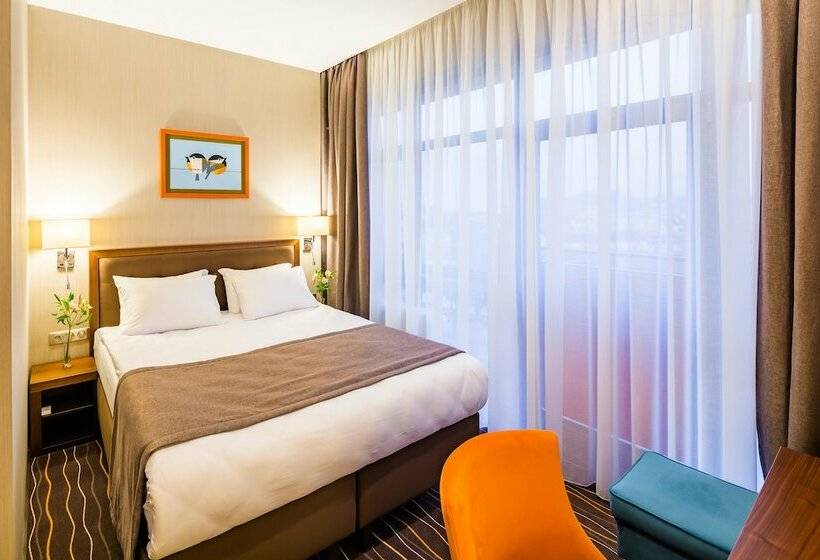 اتاق استاندارد, Taurus City