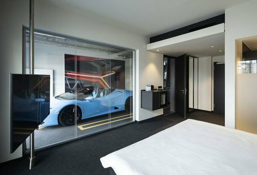 스위트, V8 Hotel Köln At Motorworld