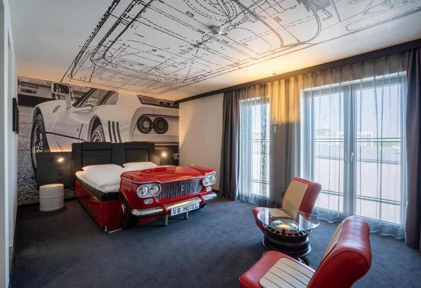 Номер Стандарт Тематический, V8 Hotel Köln At Motorworld