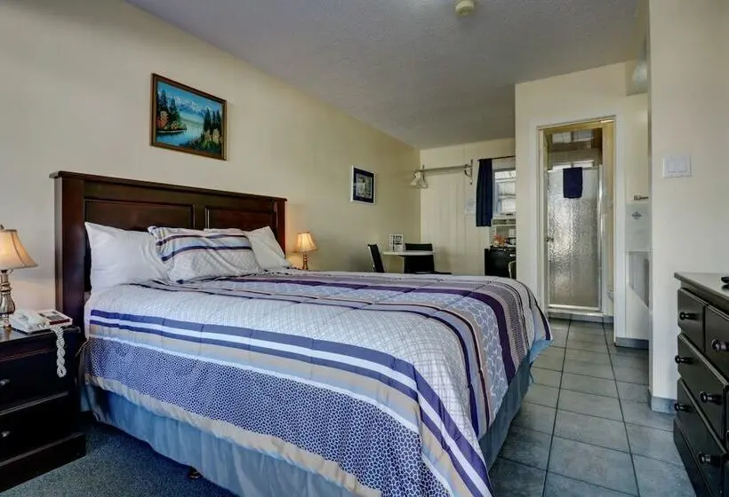 سوییت, Sunny Beach Motel