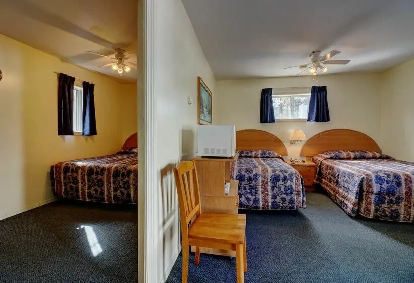 سوییت خانوادگی, Sunny Beach Motel