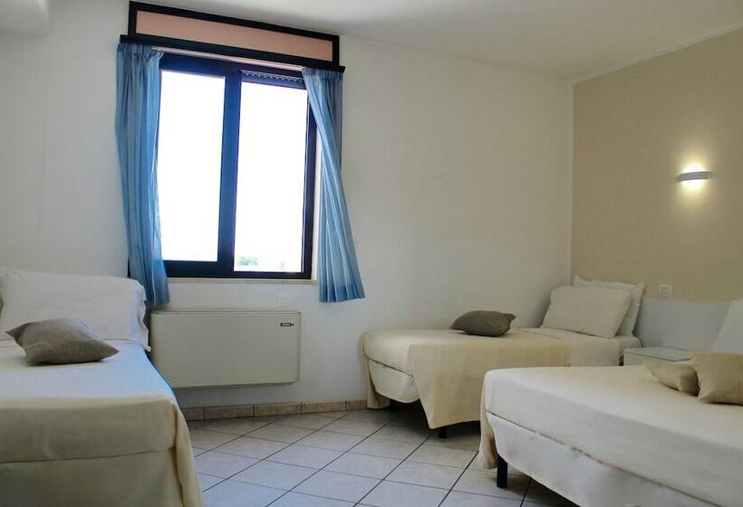 חדר סטנדרט לארבעה, Baia Del Cigno