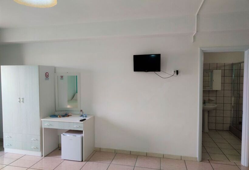 חדר לארבעה סטנדרטי עם מרפסת, Baia Del Cigno