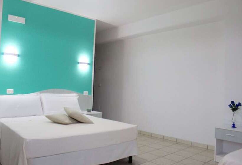 חדר סופריור לשלושה עם נוף לים, Baia Del Cigno