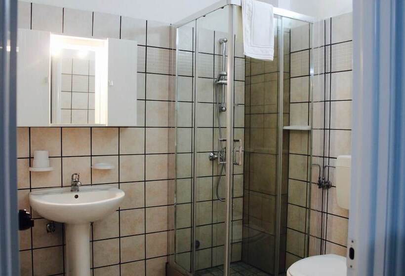 חדר סטנדרט לשלושה עם מרפסת, Baia Del Cigno