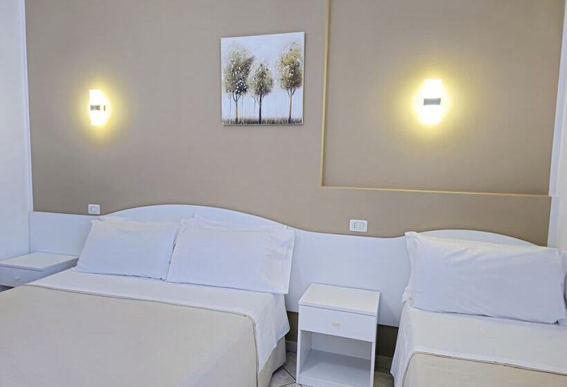 חדר סטנדרט לשלושה עם מרפסת, Baia Del Cigno