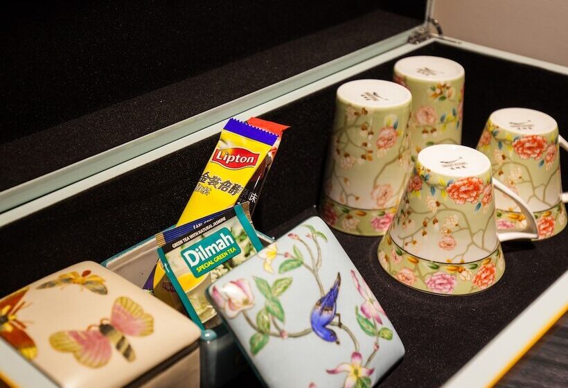 اتاق استاندارد سه نفره, Caravel