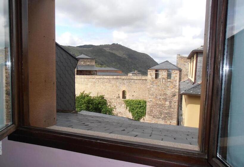 Номер Стандарт с Гидромассажем, Hostal Virgen De La Encina