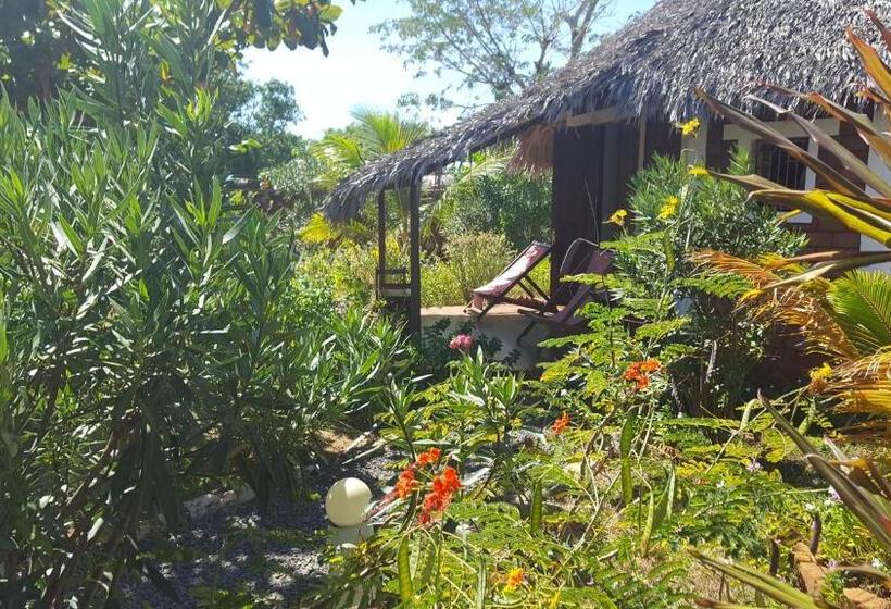 بنگله خانوادگی, Lakana Ramena