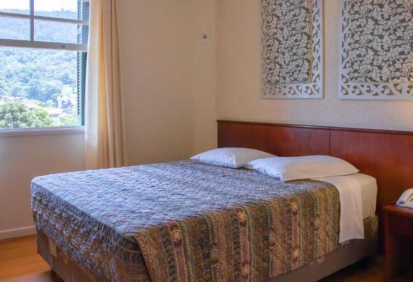 标准间, Monte Real