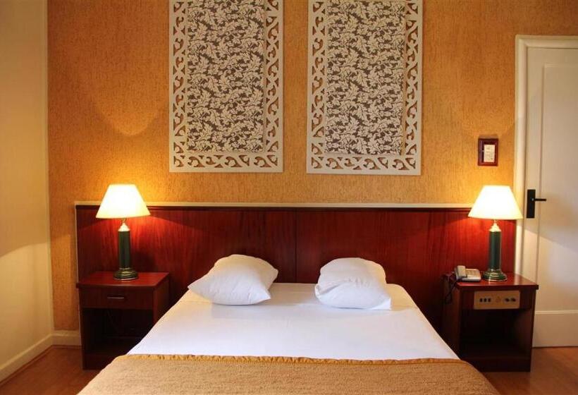 标准间, Monte Real