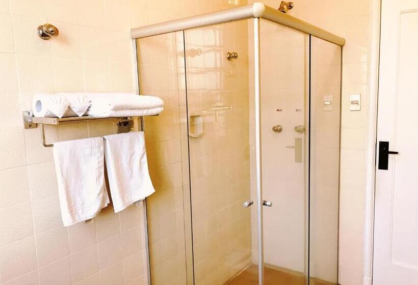 标准间, Monte Real