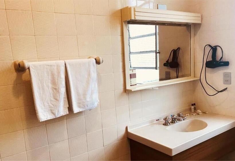 标准间, Monte Real