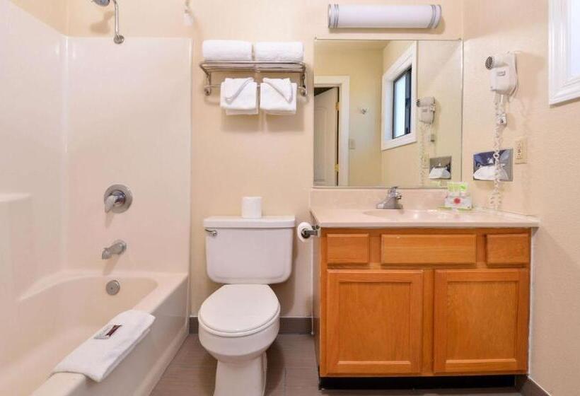 اتاق استاندارد با تخت بزرگ, Magnuson Hotel Blythe