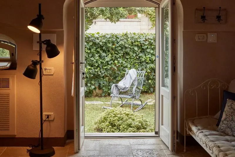 سوییت جونیور, Borgo San Gaetano