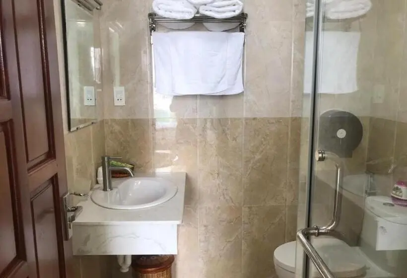 اتاق استاندارد سه تخته با بالکن, Green Park Hotel Quy Nhon