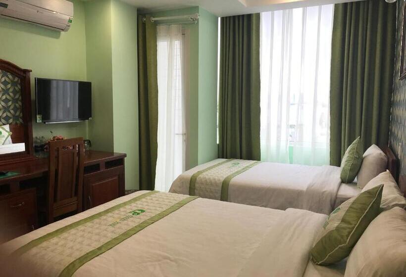 اتاق استاندارد سه تخته با بالکن, Green Park Hotel Quy Nhon