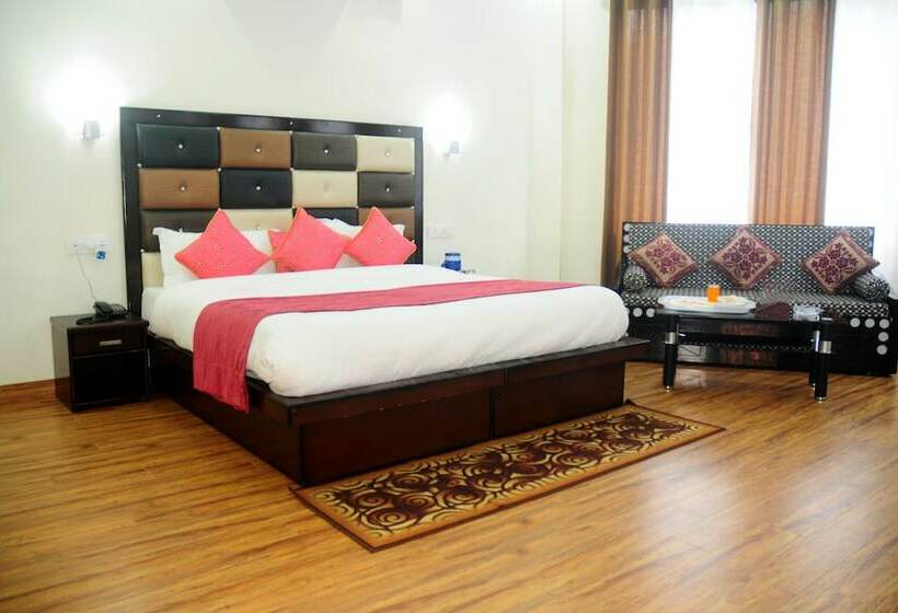 חדר דלוקס, Treebo Anjukul