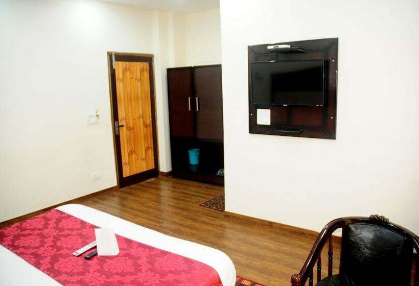 חדר דלוקס, Treebo Anjukul