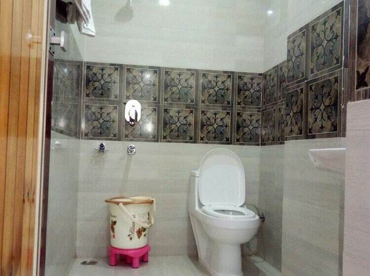 חדר דלוקס, Treebo Anjukul