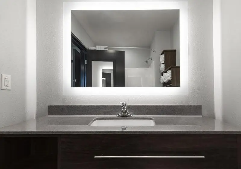 クイーンサイズベッドのスタンダードルーム, My Place Hotel - St. Joseph, Mo