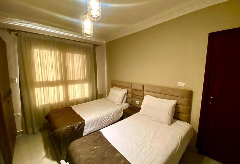 اتاق لوکس خانوادگی, New Museum, Pyramids Inn