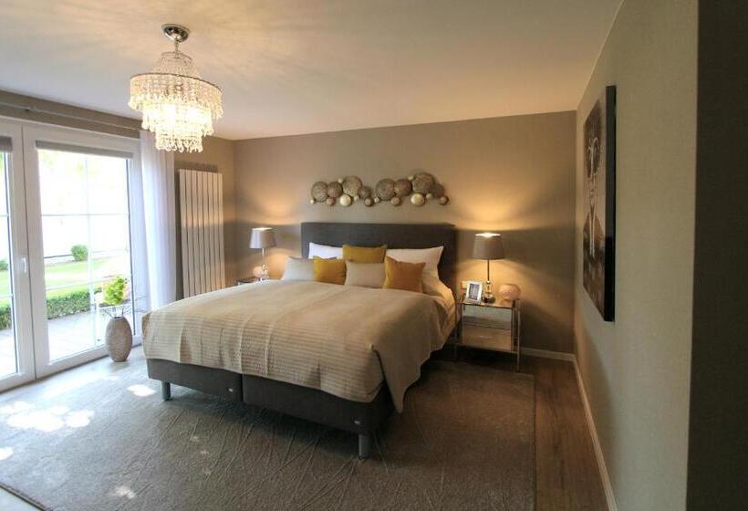 Номер Deluxe с Балконом, Green Cottage