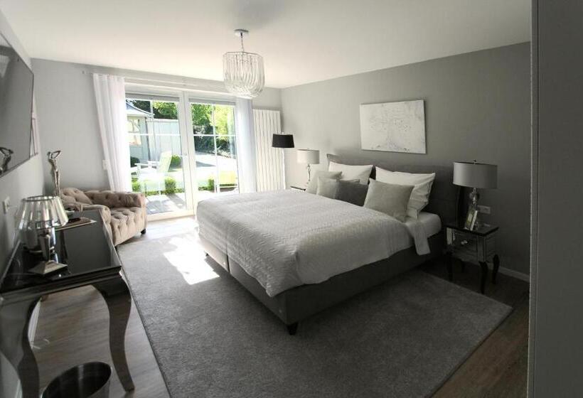 Номер Deluxe с Балконом, Green Cottage