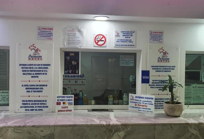 キングサイズベッドのスタンダードルーム, Paraiso