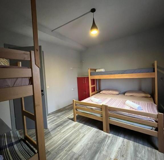 ファミリールーム, The Rooftop Hostel