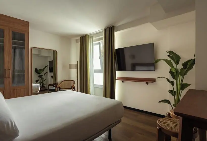 スタンダードスタジオ, Batimont Suites & Apartments