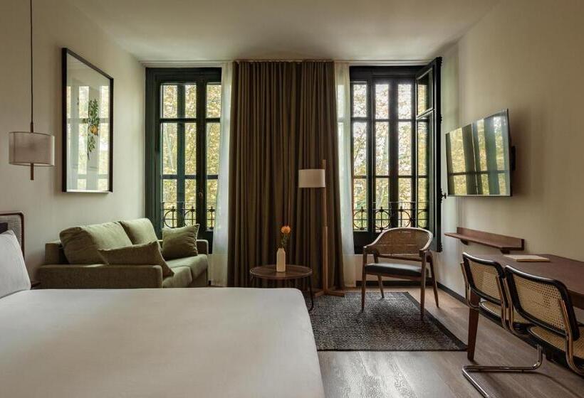 استودیوی سوپریور, Batimont Suites & Apartments