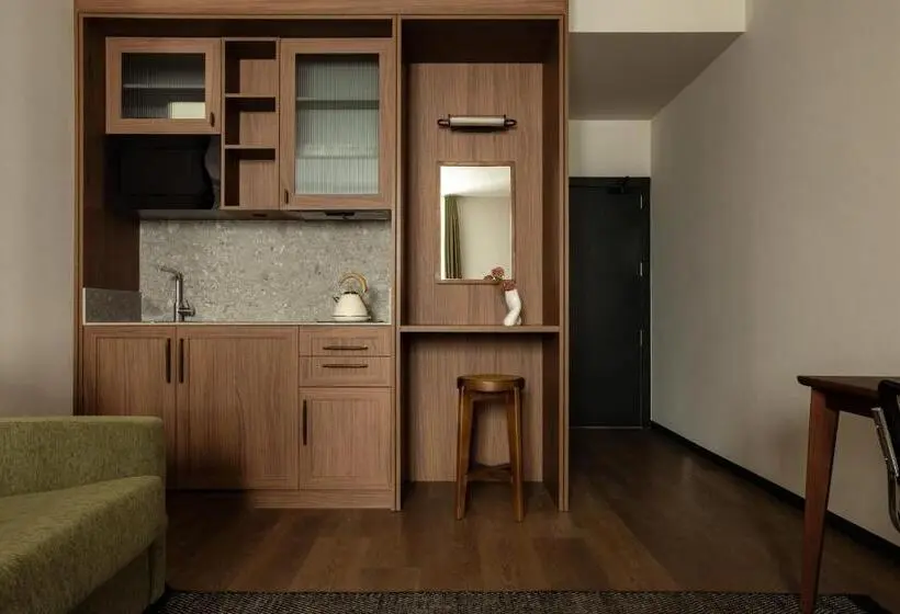 キングサイドベッドのスタンダードワンルーム, Batimont Suites & Apartments