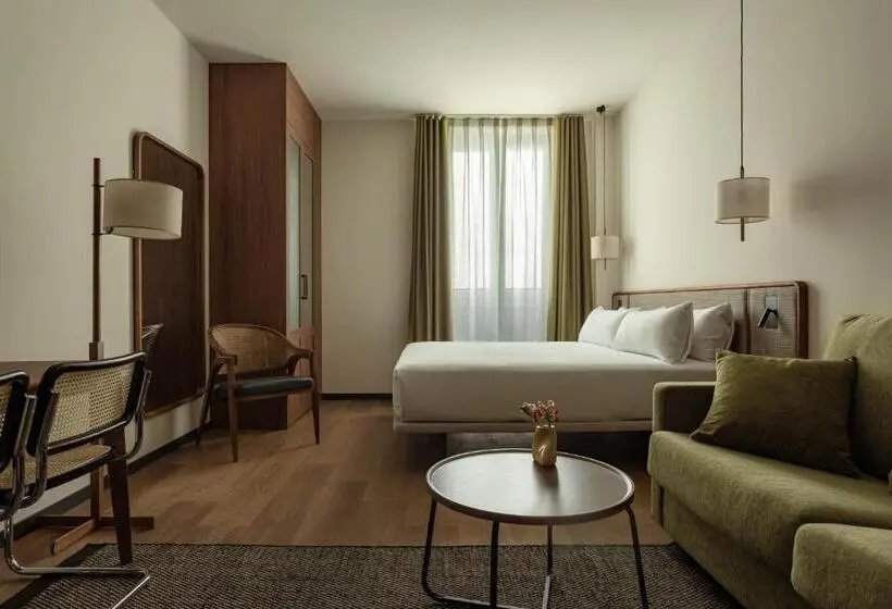 キングサイドベッドのスタンダードワンルーム, Batimont Suites & Apartments
