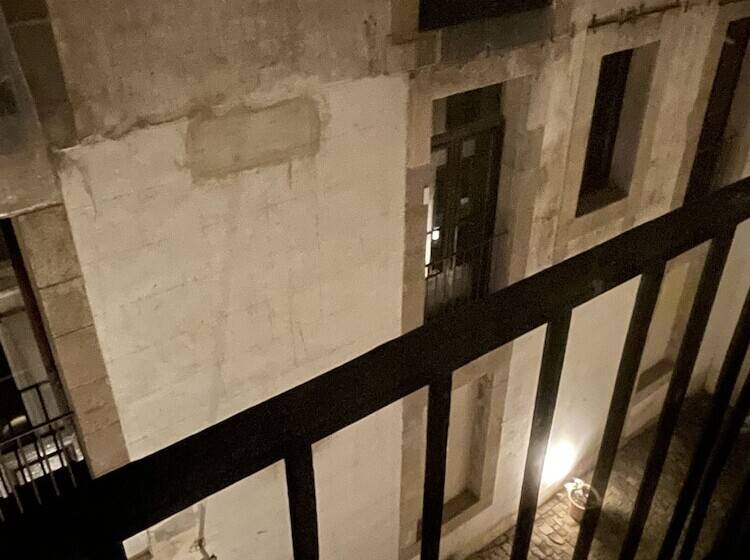 اتاق راحتی, Hostal Porxos Garden