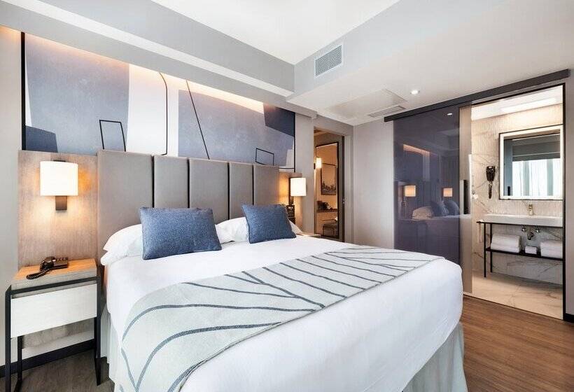 جناح سينيور, Hotel Riu Plaza Toronto