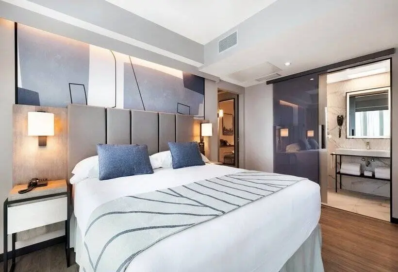 シニアスイート, Hotel Riu Plaza Toronto