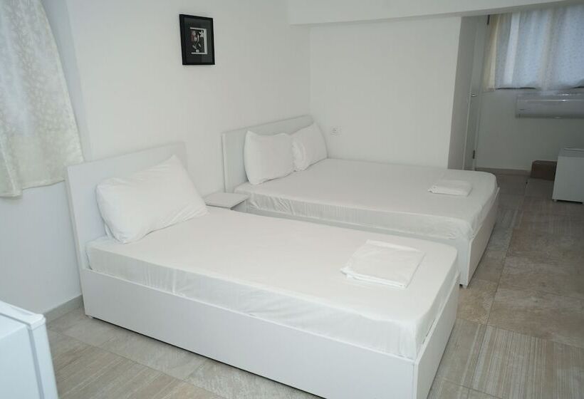 三人经典房间, Enles