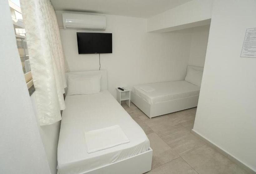 共用房间的床, Enles