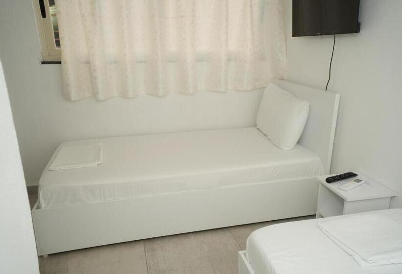 共用房间的床, Enles