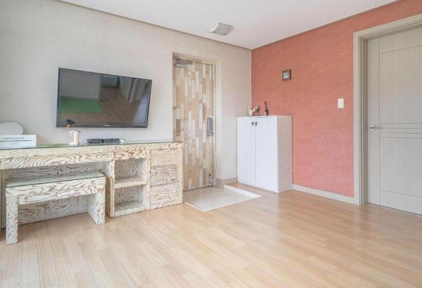 스탠다드 스튜디오, Gapyeong Applerotgi Pension