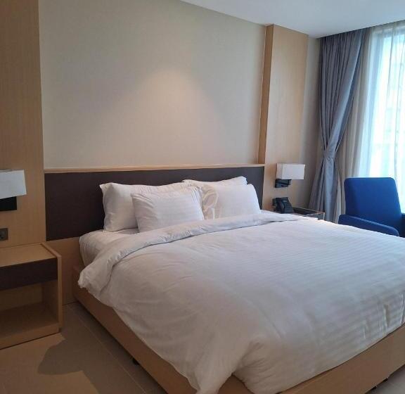 اتاق لوکس با چشم‌انداز دریا, The Western Seaview Cam Ranh Condotel