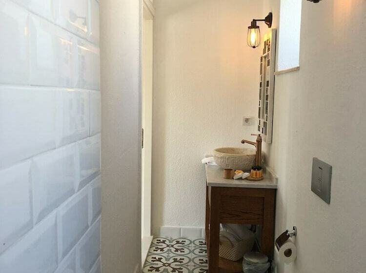 اتاق سوپریور با چشم‌انداز استخر, Lilaverde Alacati   Adults Only