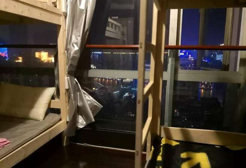 共同バス付シェアルーム, Best Cat Hostel