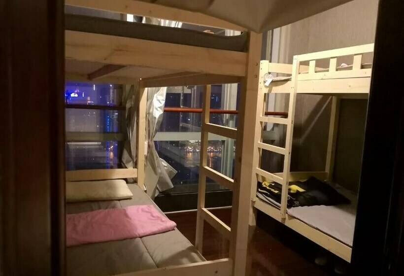 共同バス付シェアルーム, Best Cat Hostel