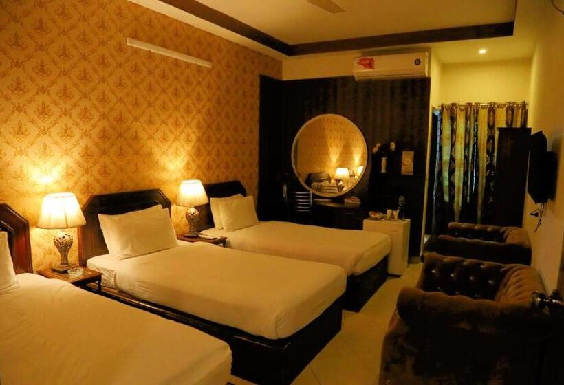 اتاق استاندارد سه نفره, Fiesta Inn Hotel & Resorts Multan