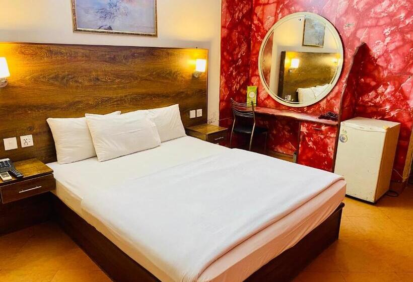 اتاق استاندارد یک نفره, Fiesta Inn Hotel & Resorts Multan